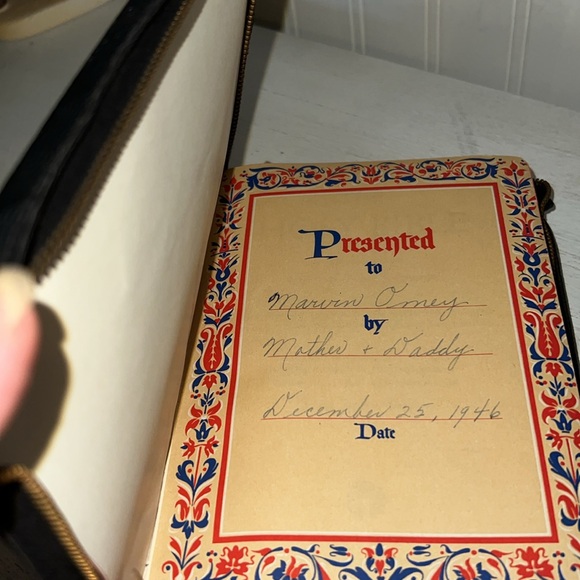 KJV Vintage 1945 Holy Bible Concordance leather bound zip around - Picture 5 of 10